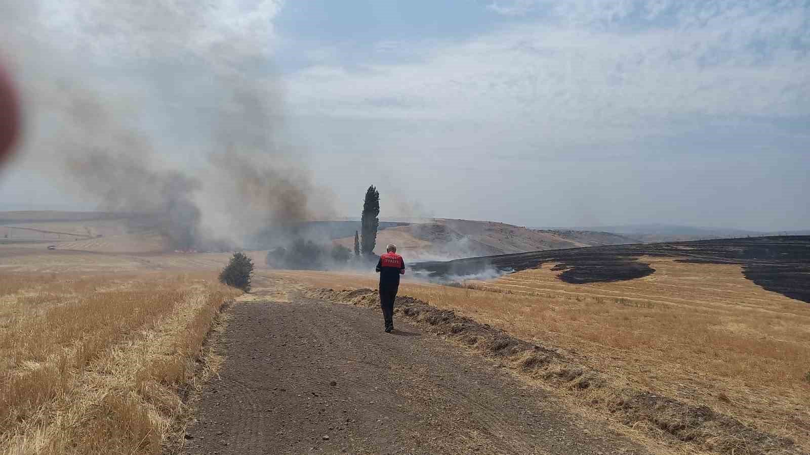 ÇEDAŞ’ın arızalanan trafosu 400 dönüm araziyi küle çevirdi