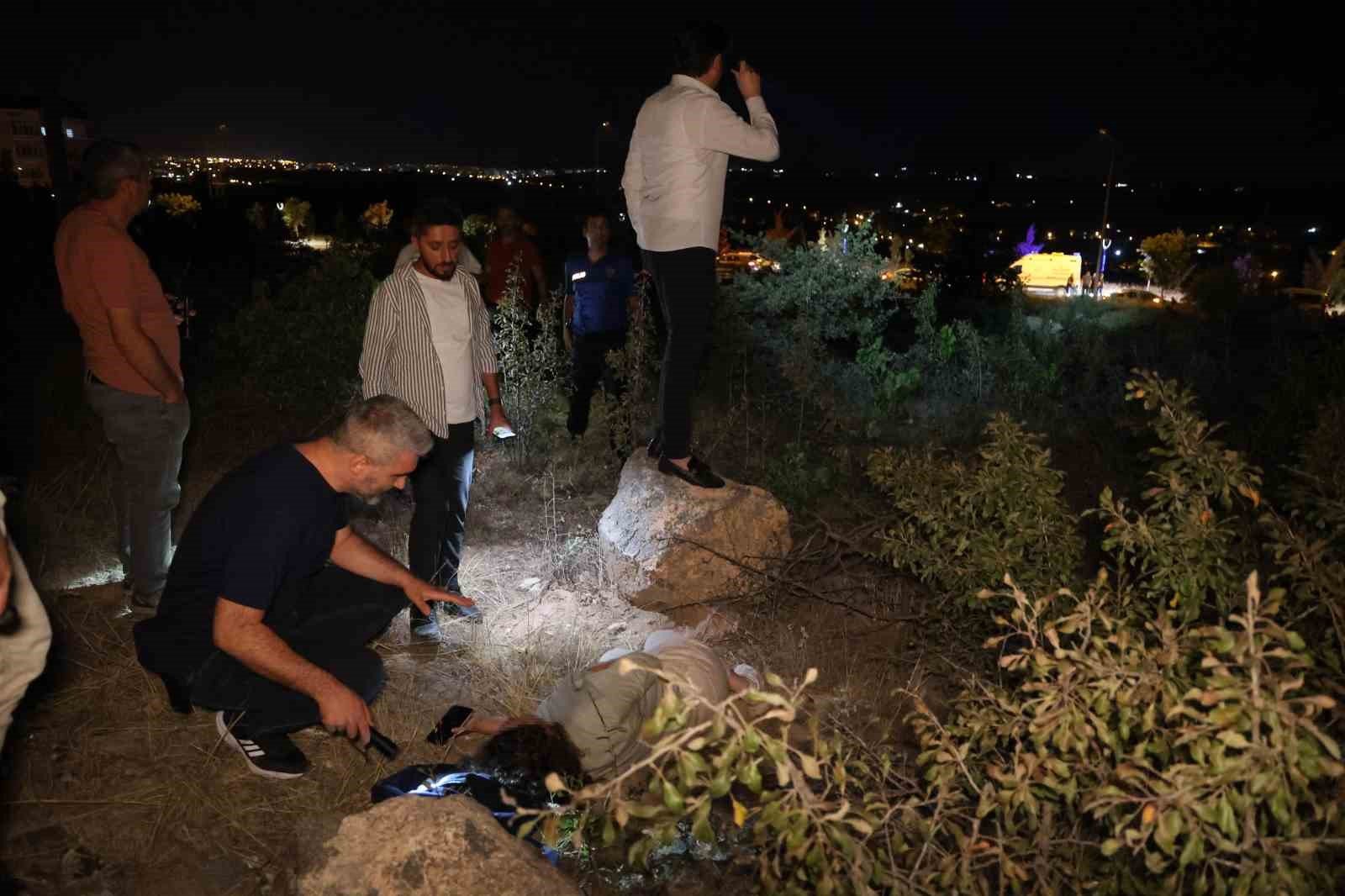 Sağlık ekiplerinden kaçan genç kız yarı baygın halde bulundu