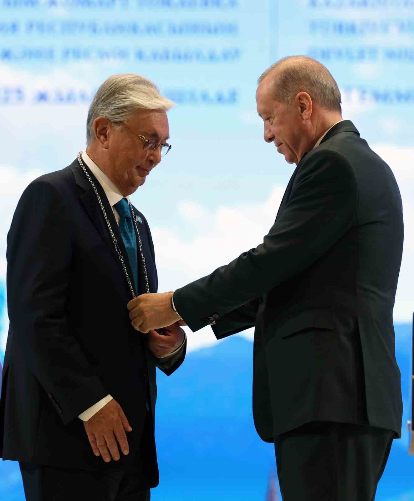 Kazakistan Cumhurbaşkanı Tokayev: "Türkiye, Cumhurbaşkanı Erdoğan liderliğinde altın asrını yaşıyor"